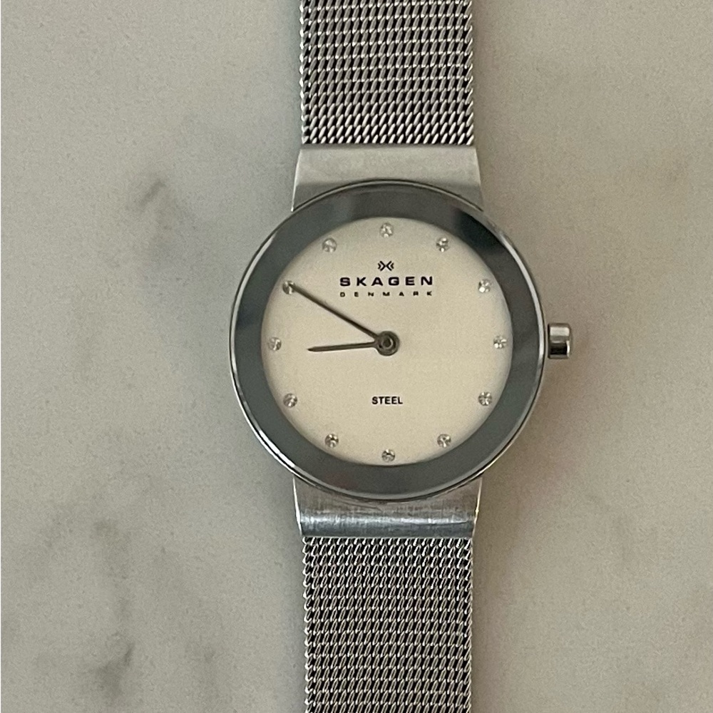 Women’s Skagen Elegant Minimalist Watch